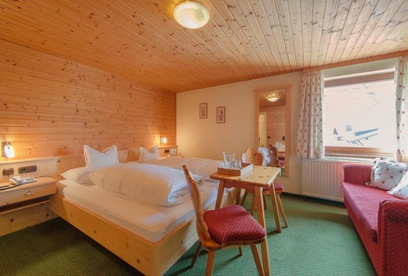 Bed and Breakfast Haus Kueng Zürs Exteriér fotografie